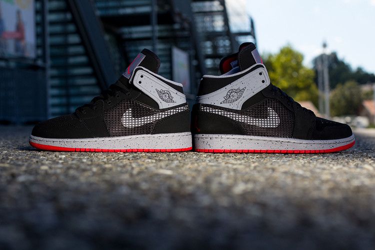Air Jordan 1 Retro 89 Black Cement