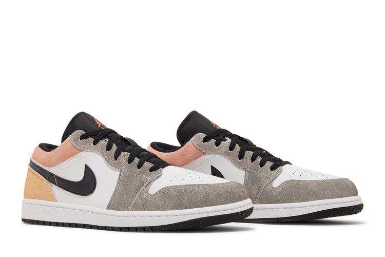 Air Jordan 1 Low SE Flight Club