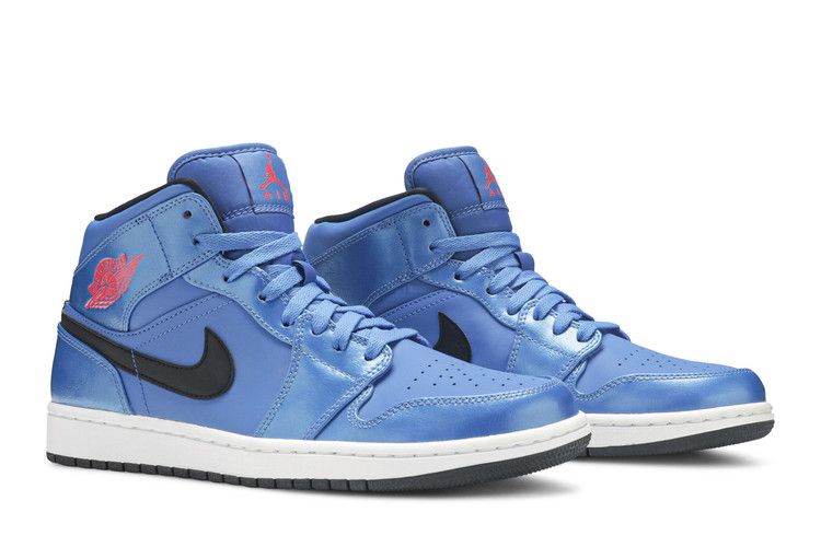 Air Jordan 1 Retro Mid Sport Blue