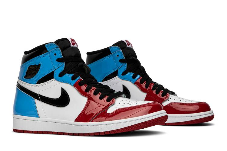Air Jordan 1 Retro High Fearless UNC Chicago