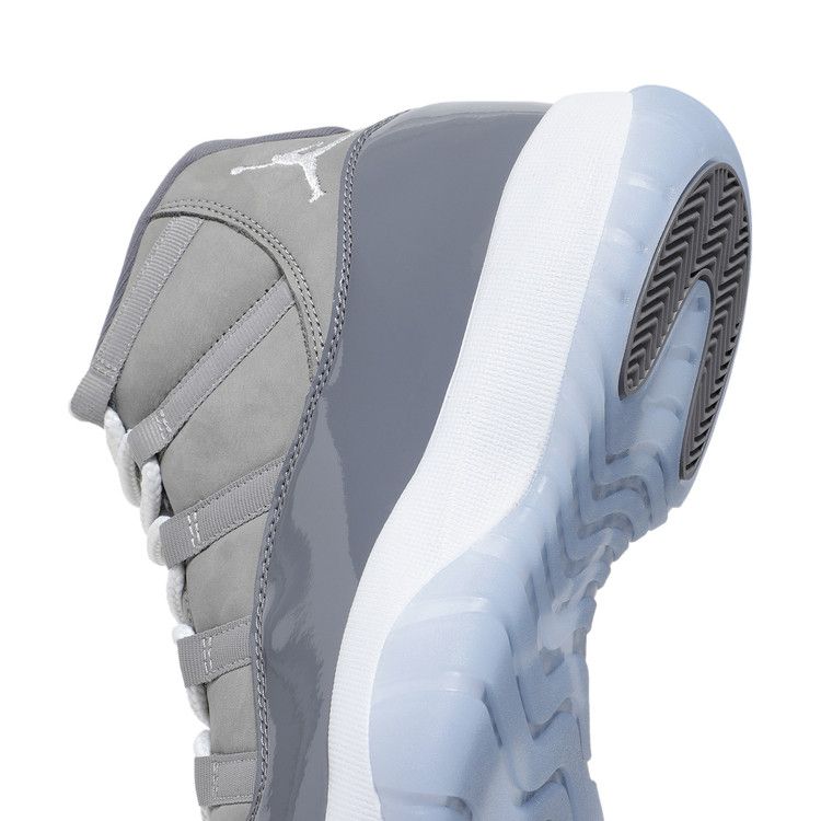 Air Jordan 12 Retro Black Dark Concord