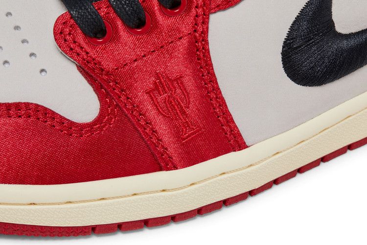 Air Jordan 1 Retro Low OG Trophy Room Rookie Card Away
