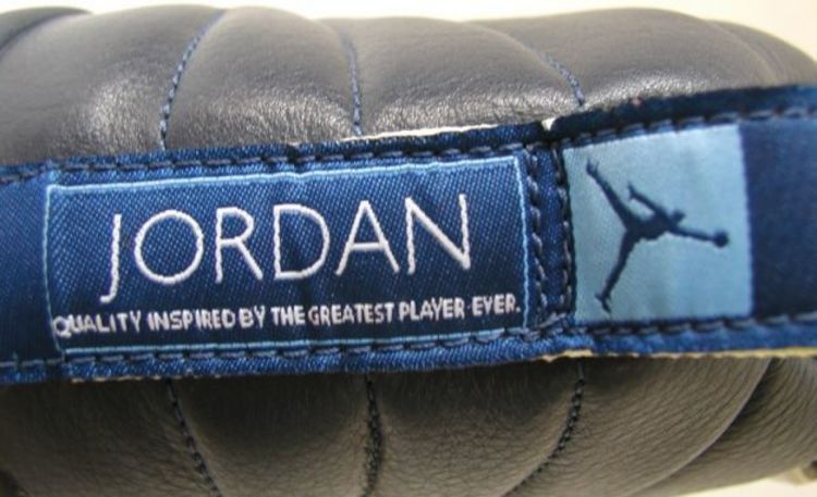 Air Jordan 12 OG Obsidian (1997)