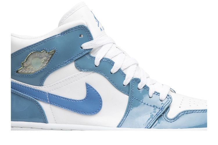 Air Jordan 1 Retro UNC Patent