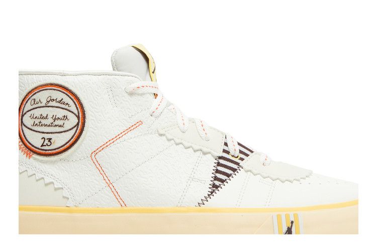 Air Jordan Series Mid Maison Chateau Rouge Sail