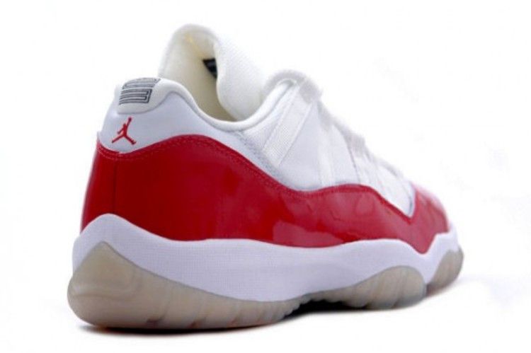 Air Jordan 11 Retro Low Cherry (2001)