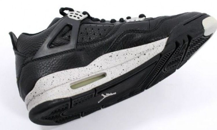 Air Jordan 4 Retro Oreo (1999)