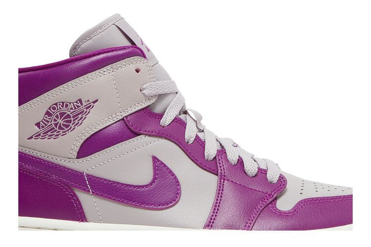 Air Jordan 1 Mid Magenta (2022) (Women's)