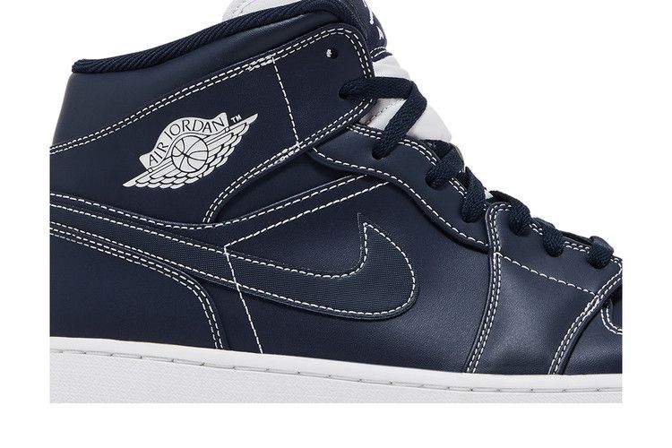 Air Jordan 1 Retro Mid Derek Jeter RE2PECT