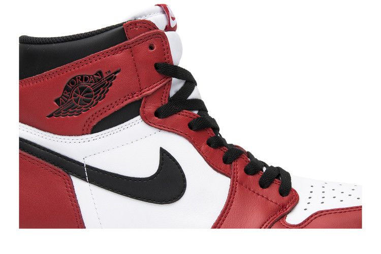 Air Jordan 1 Retro Chicago (2015)