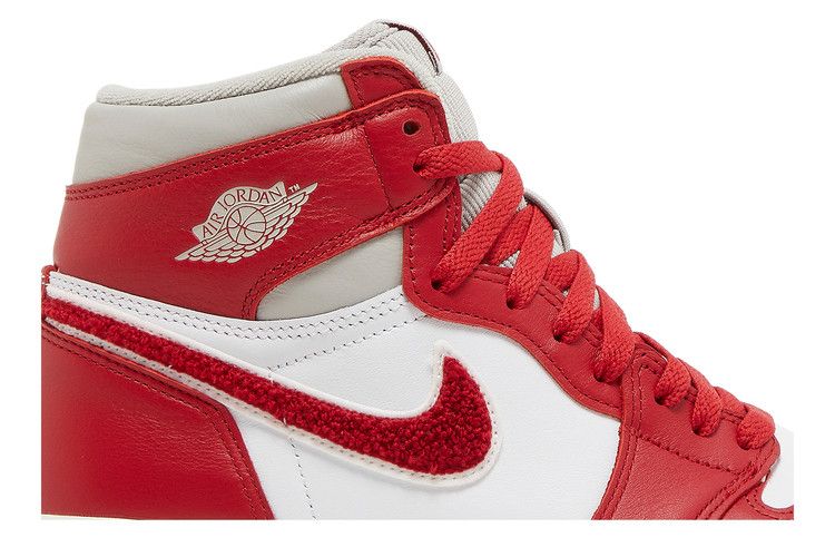 Air Jordan 1 Retro High OG Varsity Red (Women's)
