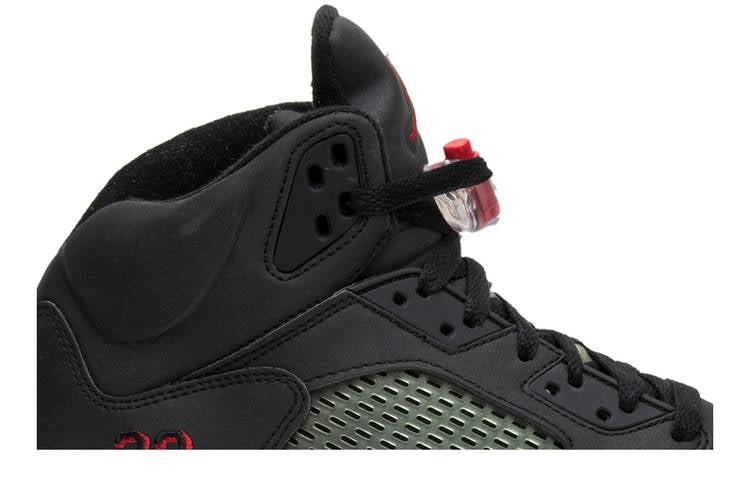Air Jordan Raging Bull Pack (5/5)