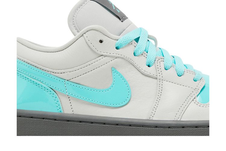 Air Jordan 1 Low SE Polaroid (Women's)