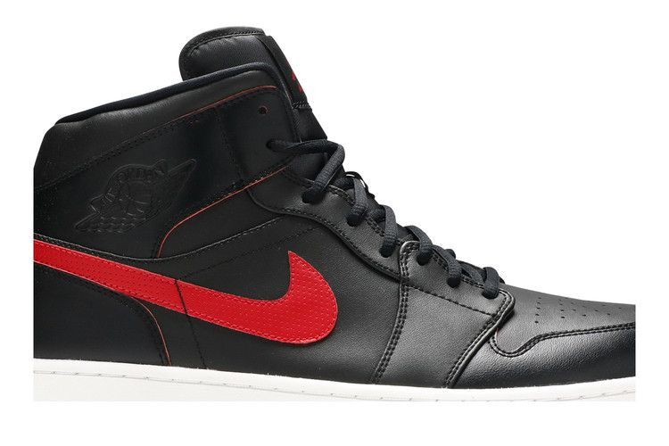Air Jordan 1 Retro Mid Black Team Red