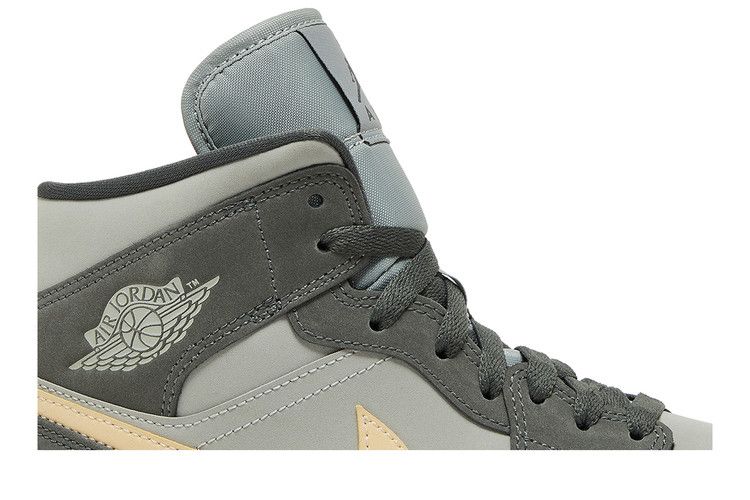 Air Jordan 1 Mid Grey Onyx (Women's)