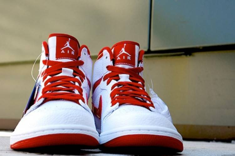 Air Jordan 1 Retro Do the Right Thing Red