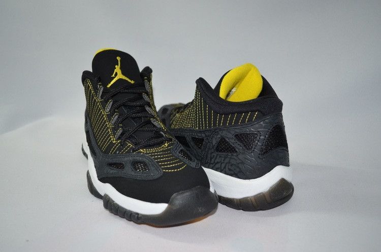 Air Jordan 11 Retro Low IE Black Zest