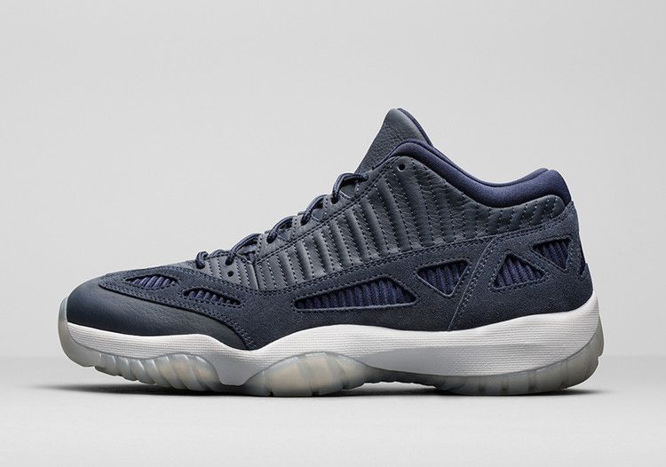Air Jordan 11 Retro Low IE Obsidian