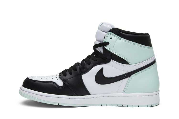 Air Jordan 1 Retro High Igloo