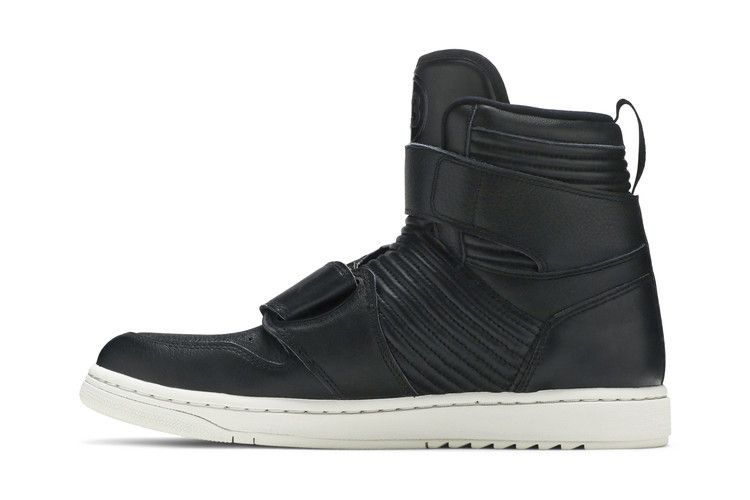 Air Jordan 1 Moto Black