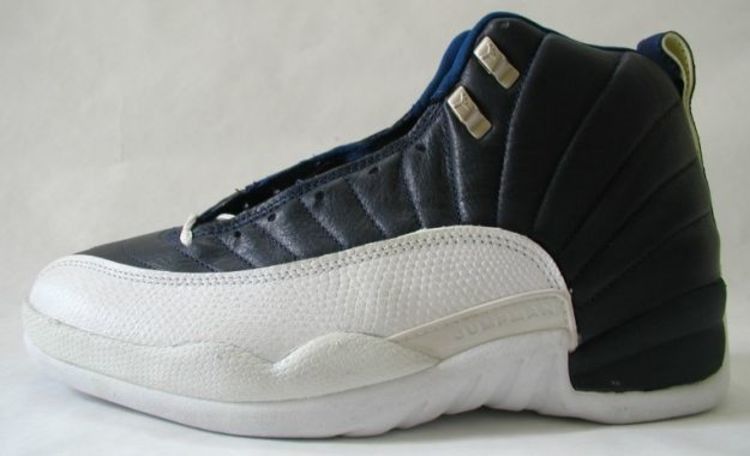 Air Jordan 12 OG Obsidian (1997)