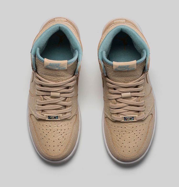 Air Jordan 1 Retro Sand Dune (GS)