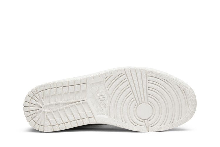 Air Jordan 1 Retro Jeter RE2PECT