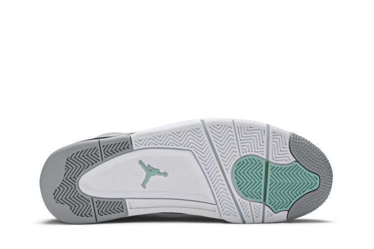Air Jordan Son Of Mars Low Wolf Grey