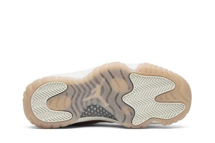 Air Jordan 11 Retro Low Rose Gold (Women's)