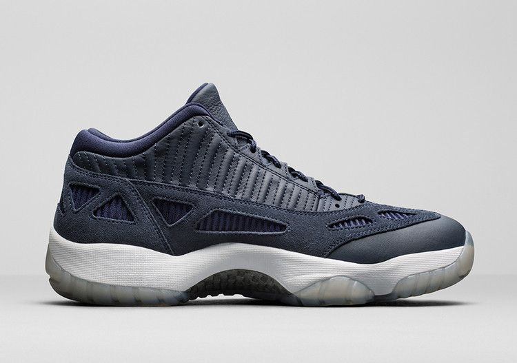 Air Jordan 11 Retro Low IE Obsidian