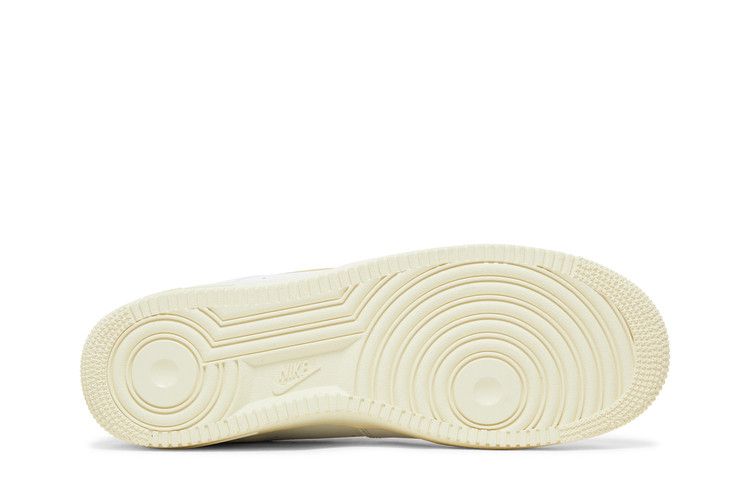 Nike Air Force 1 Low '07 Jewel Pale Vanilla Sneakers
