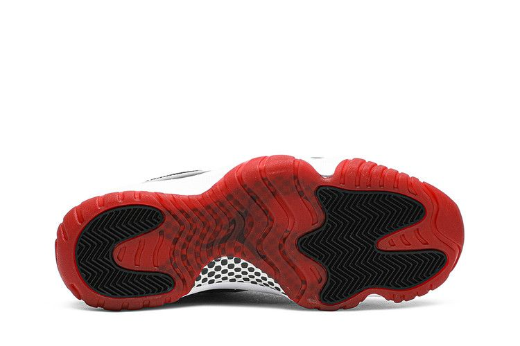 Air Jordan 11 Retro Playoffs Bred (2019)