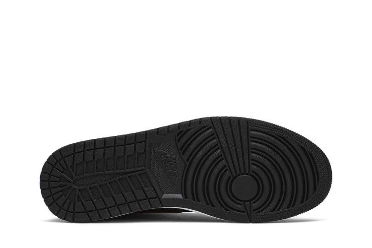 Air Jordan 1 Mid Reverse Bred