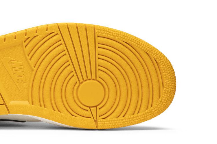 Air Jordan 1 Mid SE Lakers