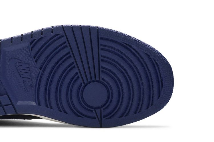 Air Jordan 1 Retro Deep Royal