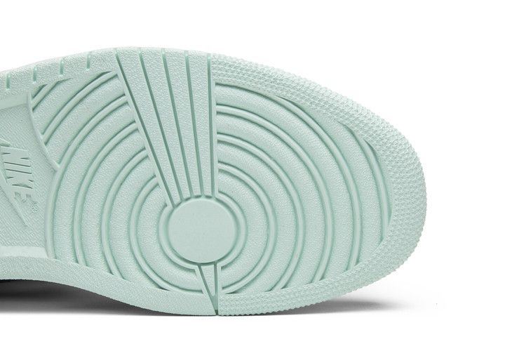 Air Jordan 1 Retro High Igloo