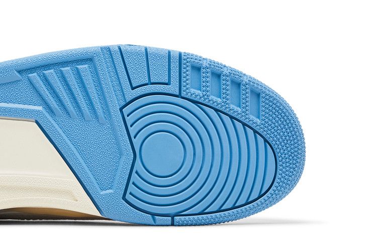 Air Jordan 2/3 UNC