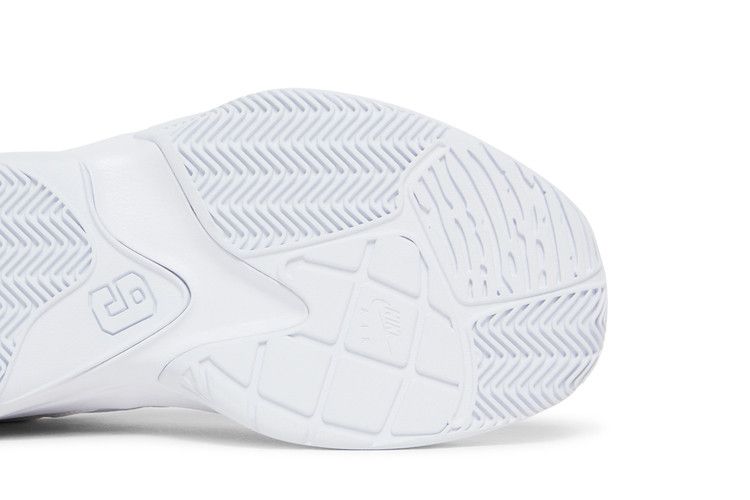 Air Jordan Max Aura 3 White Pure Platinum