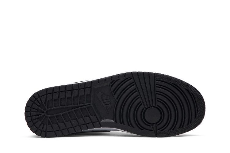 Air Jordan 1 Mid Top 3