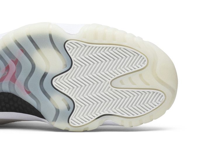 Air Jordan 11 Retro Platinum Tint