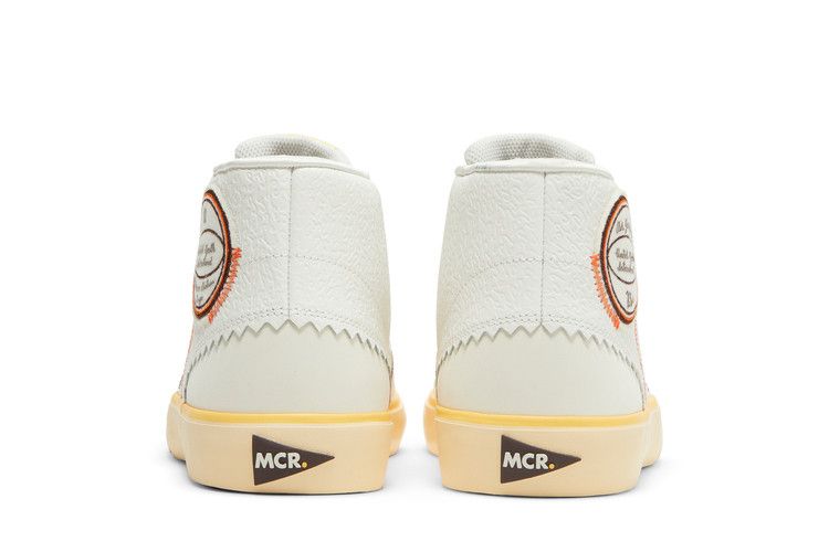Air Jordan Series Mid Maison Chateau Rouge Sail