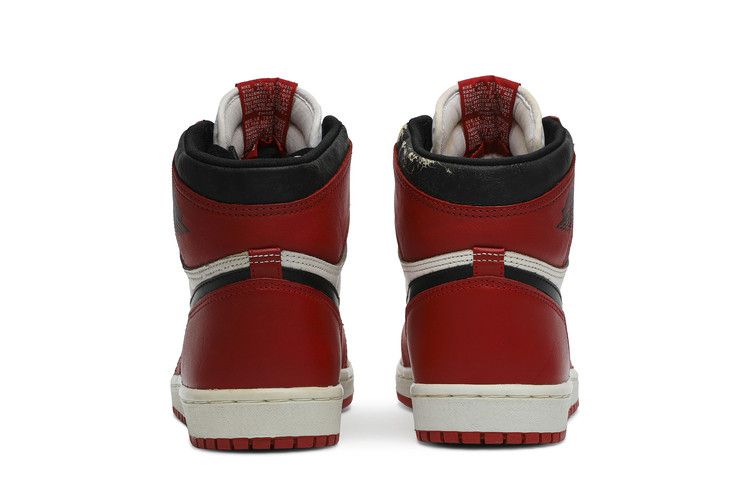 Air Jordan 1 OG Chicago (1985)