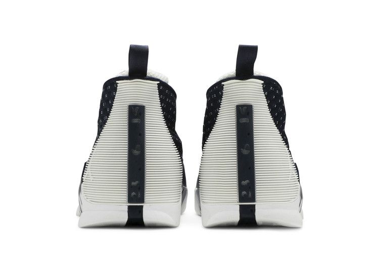 Air Jordan 15 Retro Obsidian