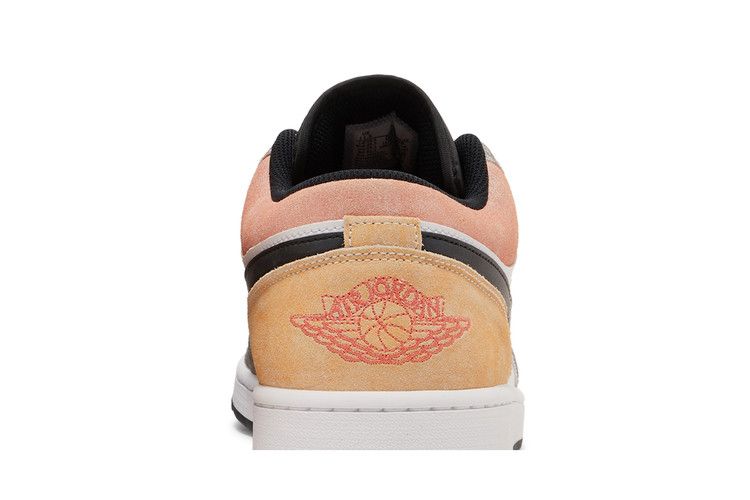 Air Jordan 1 Low SE Flight Club