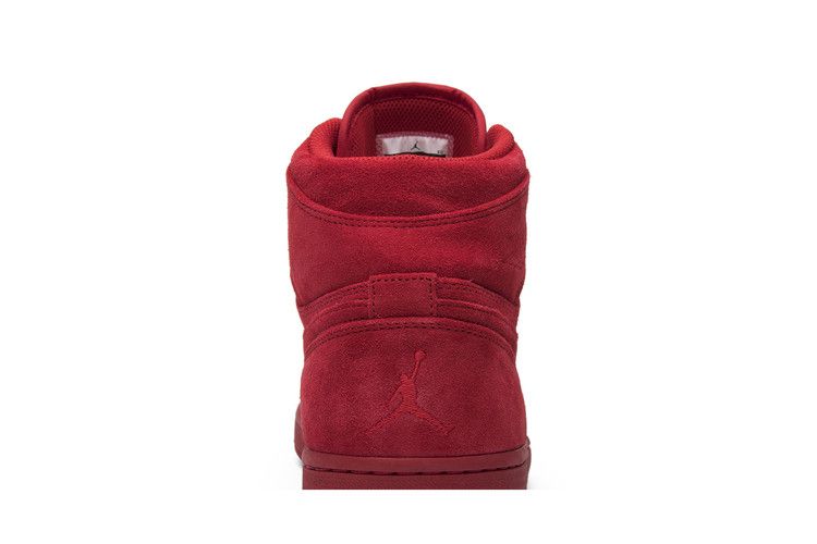 Air Jordan 1 Retro Red Suede