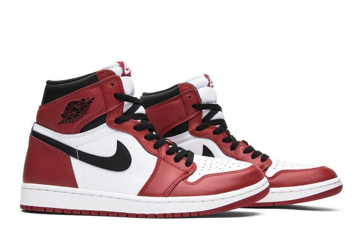 Air Jordan 1 Retro Chicago (2015)