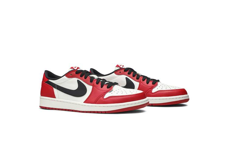 Air Jordan 1 Retro Low Chicago (2016)
