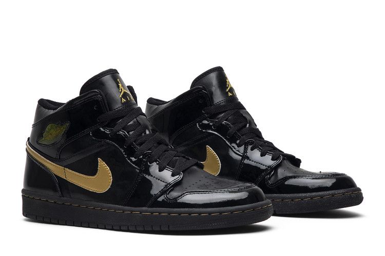 Air Jordan 1 Retro Black Metallic Gold (2003)