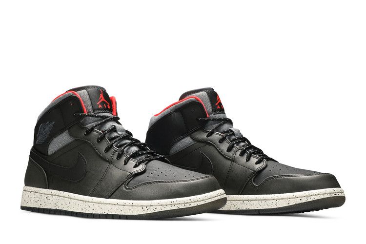 Air Jordan 1 Mid Holiday (2015)