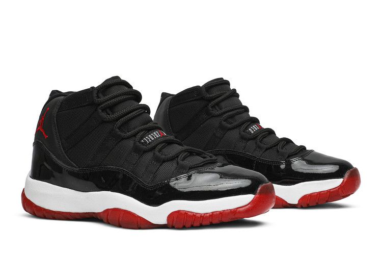 Air Jordan 11 Retro Playoffs (2001)